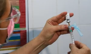 Campanha de vacinação contra dengue começa em São Paulo