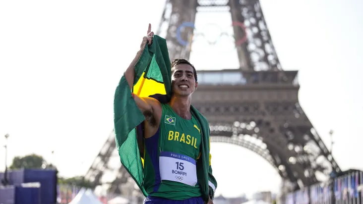  Com prata de Caio Bonfim, Brasil conquista 1ª medalha na marcha atlética