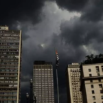 São Paulo registra a 18º morte devido aos temporais, instituto de meteorologia avisou autoridades sobre os riscos