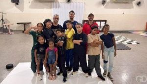 Projeto de dança na periferia atravessa gerações e realiza sonhos de alunos